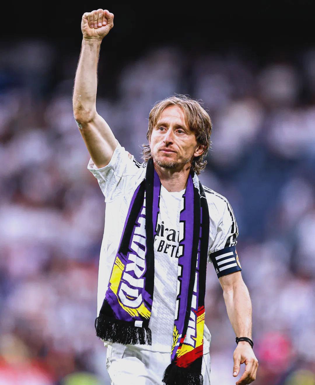 葡萄牙总统：C罗今天没来挺可惜的，他现在肯定特别遗憾