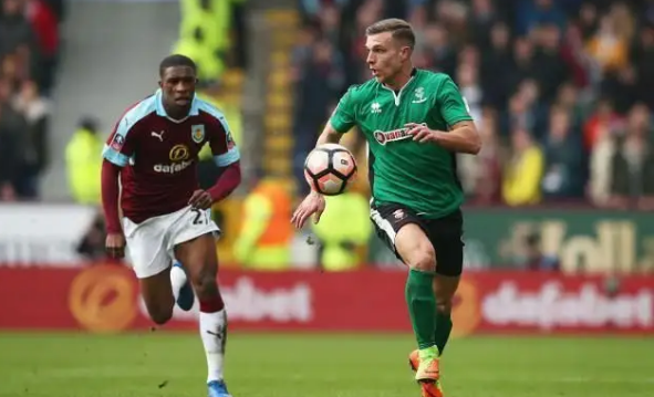 中超：武汉三镇2-0战胜浙江队