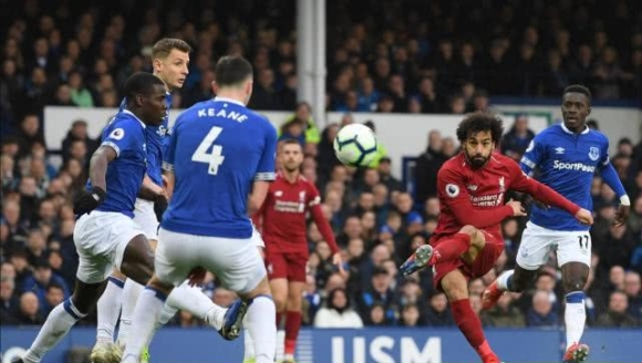 国际米兰连胜，齐沃调整团队，迪乌夫证明实力，马丁内斯复出，球队士气回升。