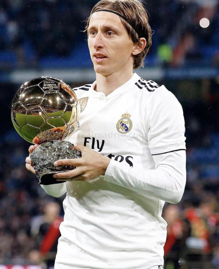 搞笑视频：足坛五大舞蹈排名，第一名猜猜看这是谁？