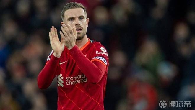 里夫斯：詹姆斯作为最伟大的球员，愿意为了正确选择牺牲自己